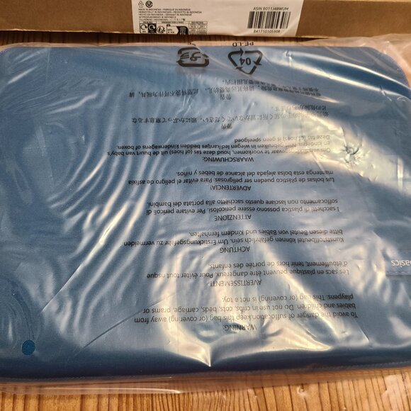 Amazon Basics Blue Laptop Sleeve 11.6in (NEW) - Picture 1 of 3